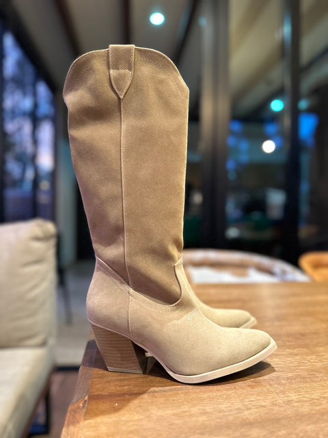 Zagreb Beige Boots