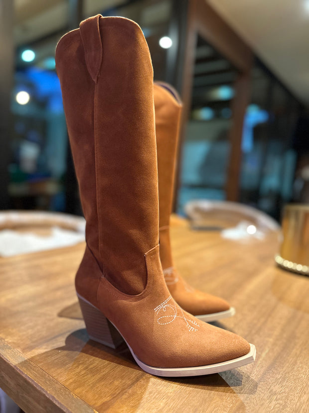 Zagreb Camel Boots