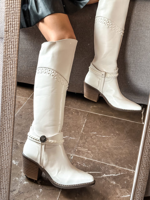 Lucca White Boots