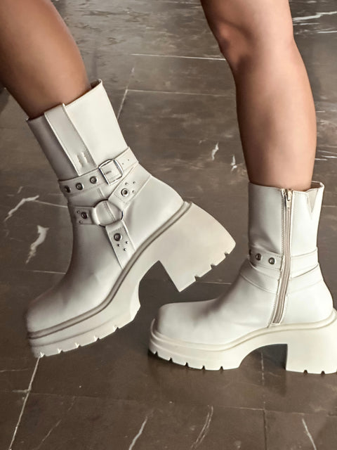 Burdeos Latte Boots