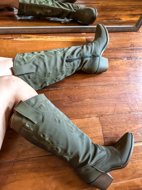 Woodstock Green Boots