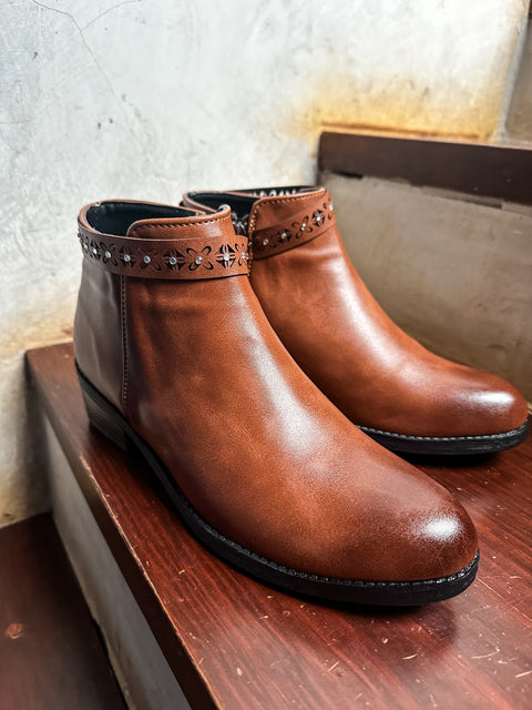 Tinsel Studs Brown Boots