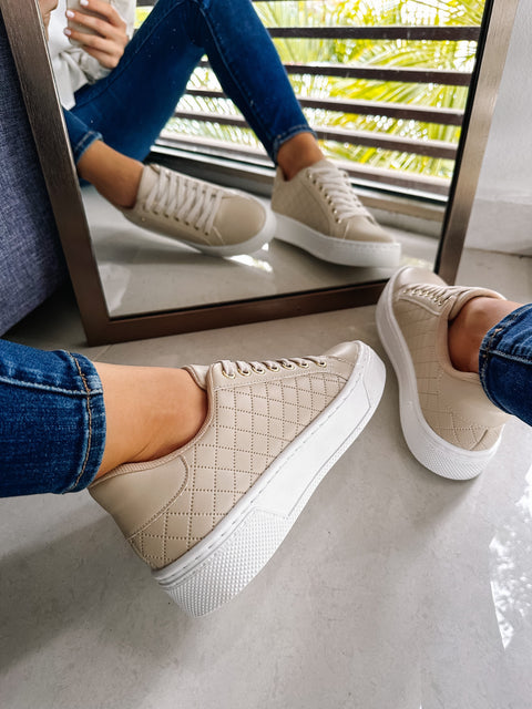 Reno Bold Square Nude Sneakers