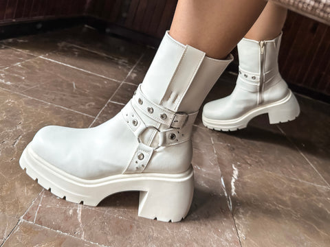 Burdeos Latte Boots