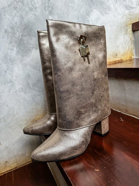 Valle Padlock Boots Gold