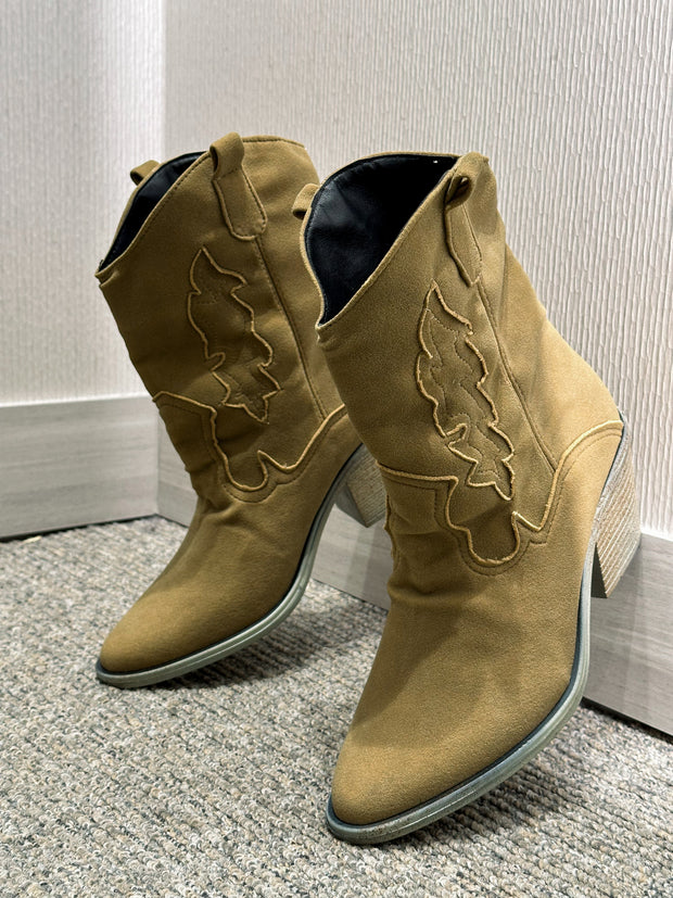 Western Olive Boots