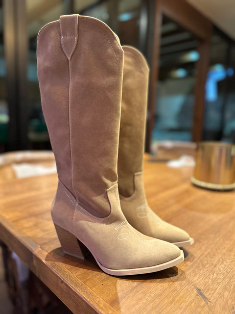 Zagreb Beige Boots