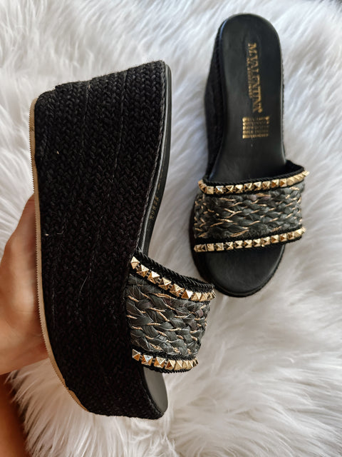 Tulum Wicker Black Platform