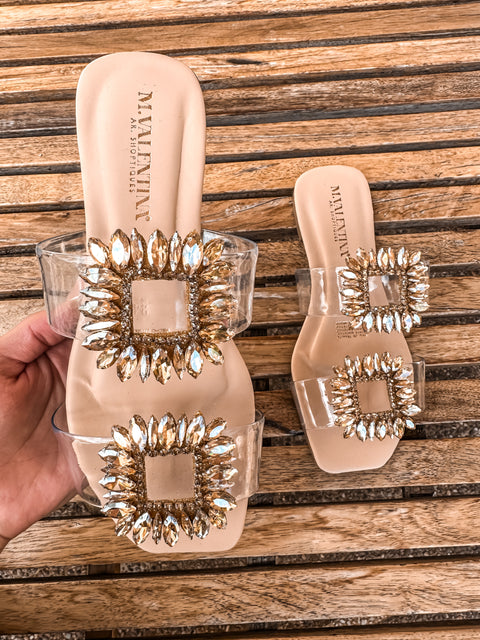 Double Shiny Carre Latte Sandals