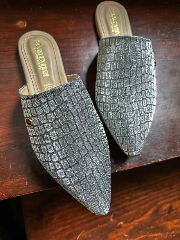 Tip Shiny Croco Silver Mules