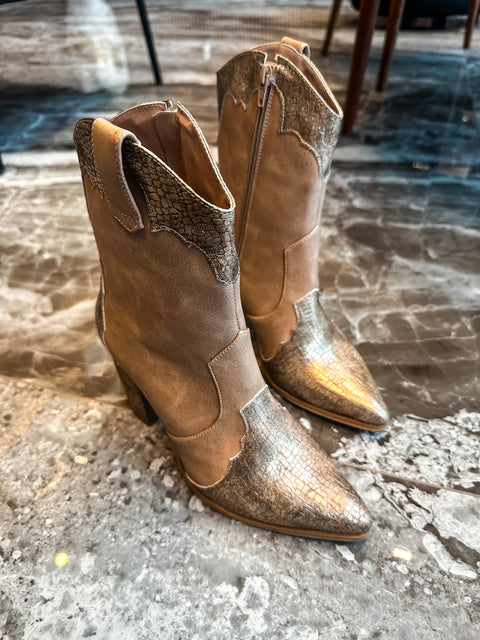 Cliff Beige & Gold Boots