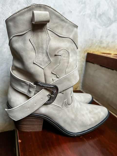 Wood Linen Boots