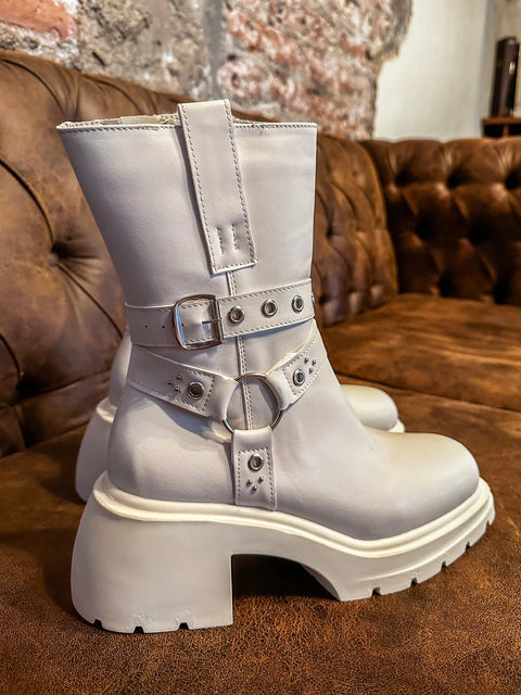 Burdeos Latte Boots